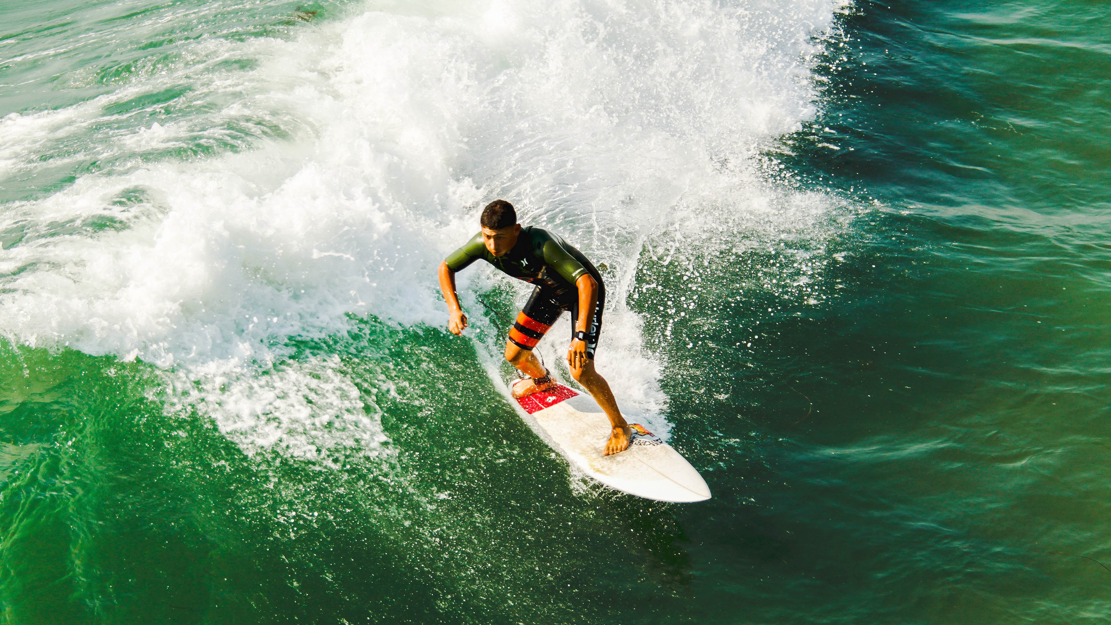 鹈鹕翻盘热火，胡金秋统治全场，一场逆转背后的战术与意志
