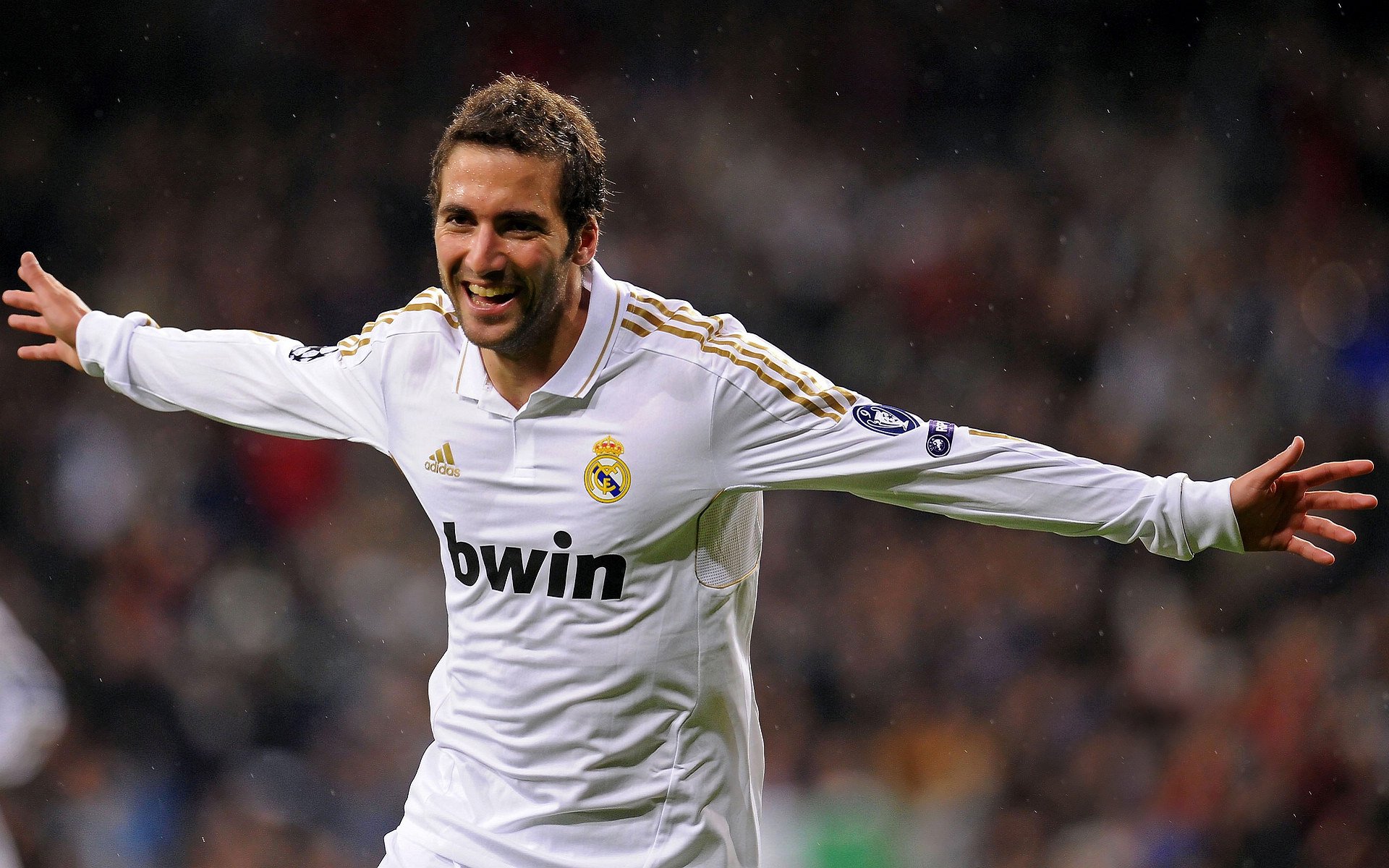 当北欧寒流席卷西非草原，李刚仁在F1街道赛的跨界统治之夜