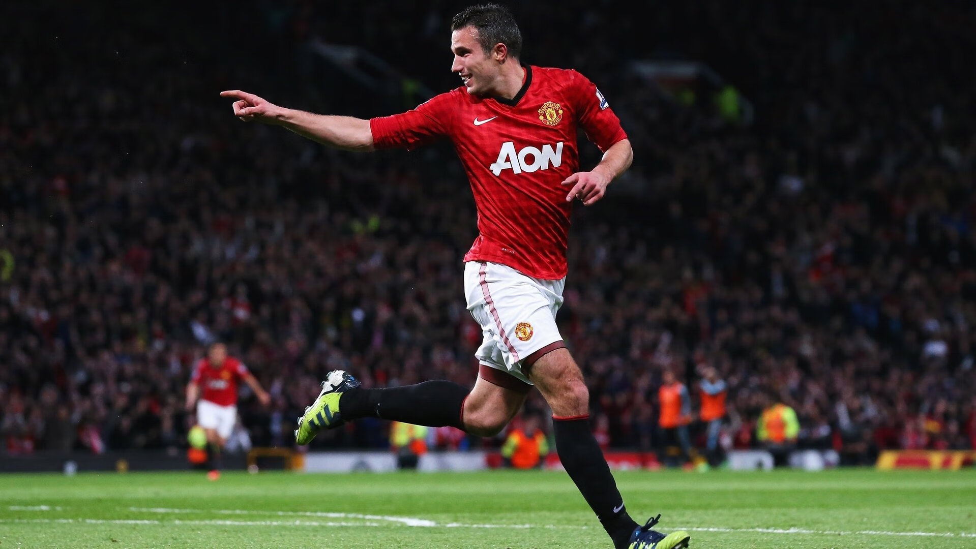 赛道上的孤勇者，范弗利特在F1街道赛之夜用实力为自己正名